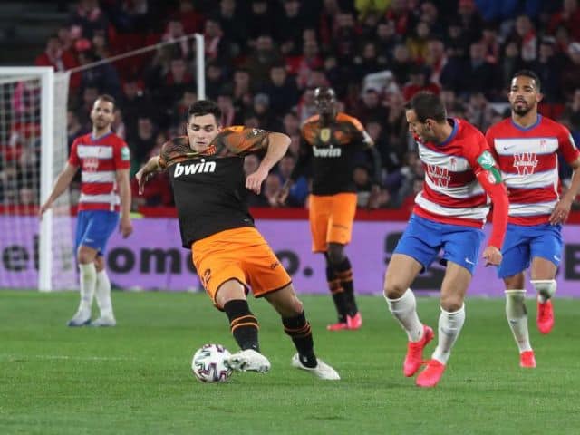 Soi kèo bóng đá Valencia vs Granada, 21/03/2021 - La Liga