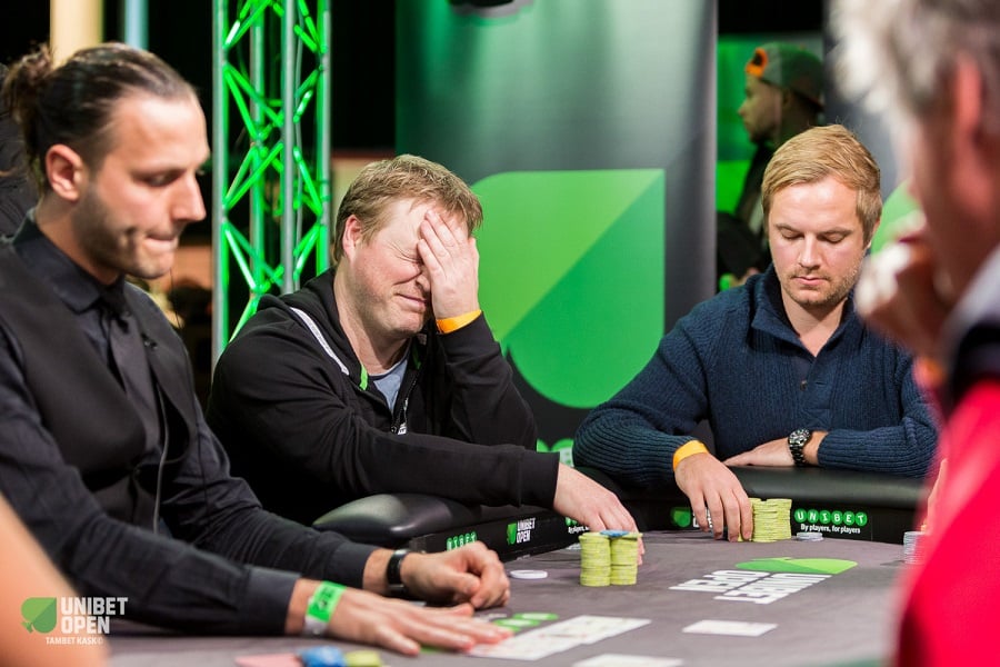 Một số mẹo tìm “cá” trong poker Mot so meo tim “ca” trong poker