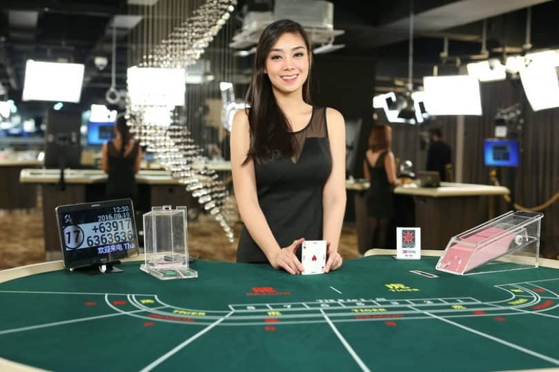 Kinh nghiệm chơi bài Baccarat hay cho bạn thêm nhiều cơ hội thắng Kinh nghiem choi bai Baccarat hay cho ban them nhieu co hoi thang