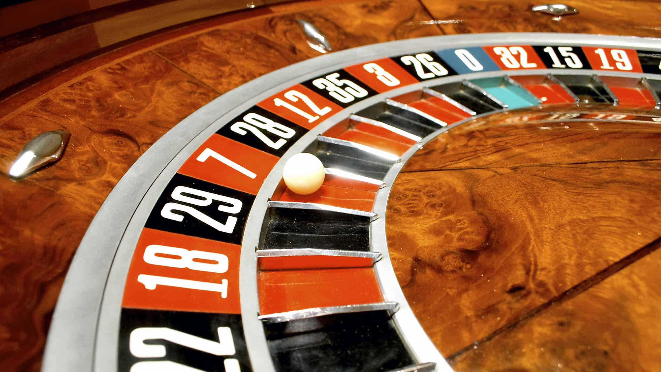 Mẹo đặt cược hiệu quả trong Roulette giúp bạn kiếm tiền rất đơn giản Meo dat cuoc hieu qua trong Roulette giup ban kiem tien rat don gian