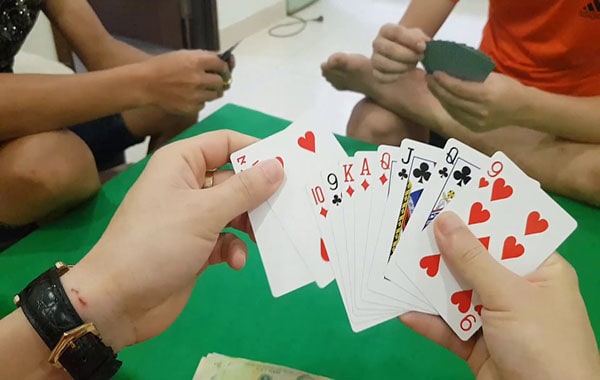 Bạn đã biết những gì về thể loại game bài Sâm lốc dân gian này?