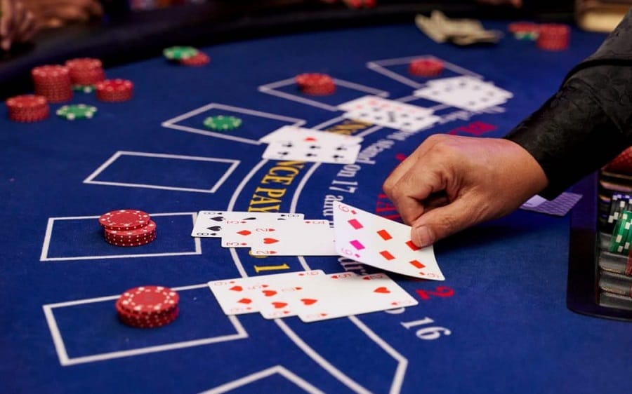 Luôn giành lấy ưu thế lớn khi chơi Blackjack với những kinh nghiệm sau luon gianh lay uu the lon khi choi blackjack voi nhung kinh nghiem sau
